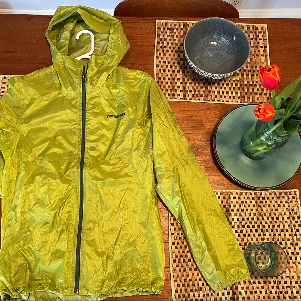NWT PATAGONIA ALPINE HOUDINI GREEN JACKET SIZE XS